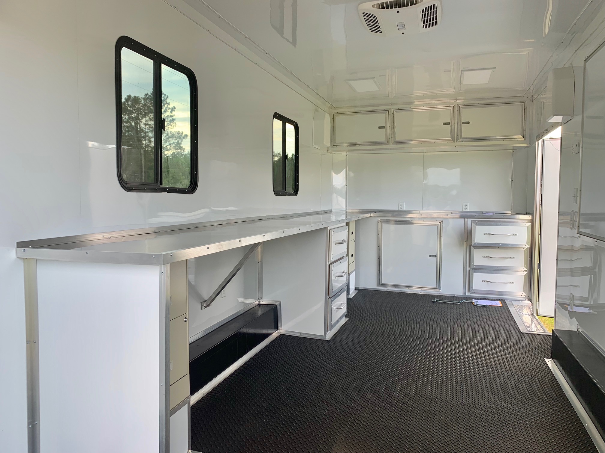 Mobile Office Trailers | Enclosed Mobile Office Trailers for Sale