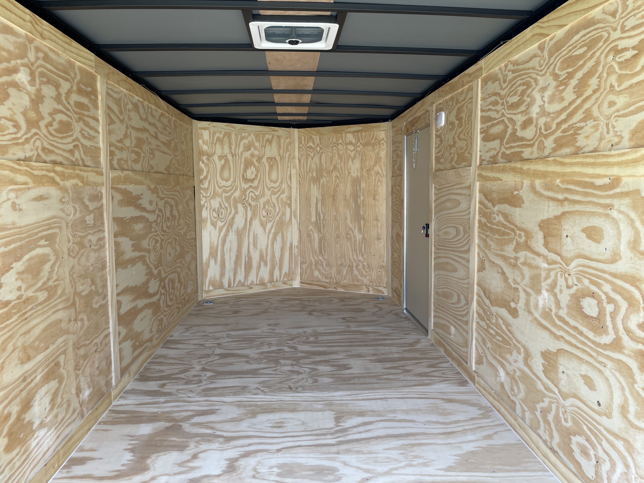 7x16 Enclosed Trailer - Image 7