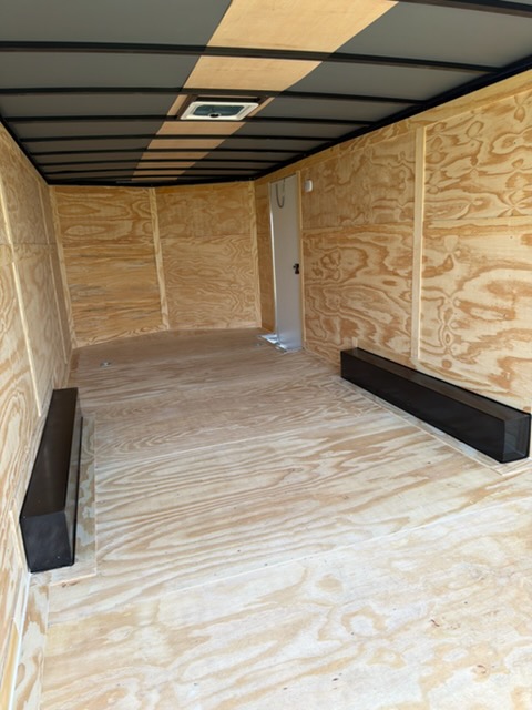 8.5x20 Enclosed Trailer - Image 7