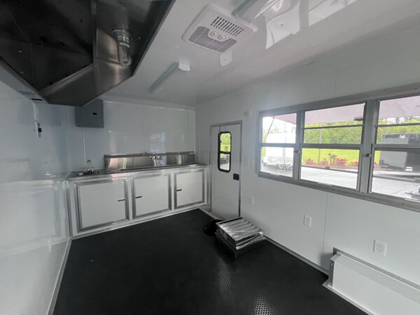 inside view bbq trailer 8.5 x 22