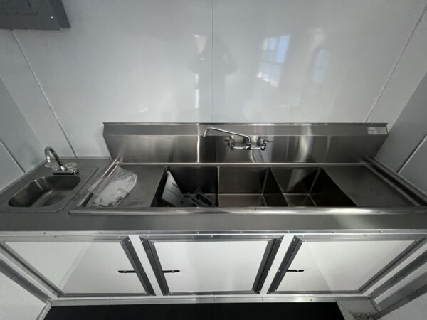 inside view sink bbq trailer 8.5 x 22