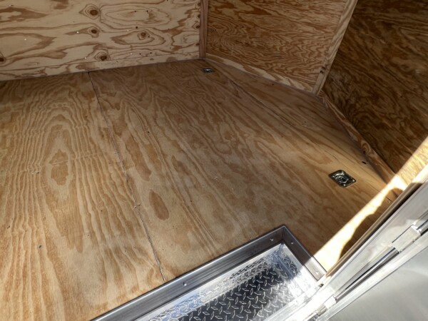 8.5X20TA SILVER enclosed cargo trailer for sale