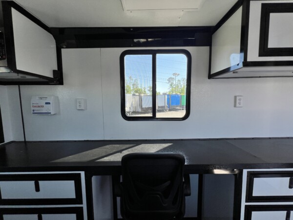 SDG 7 X 12 TA Fiber Splicing Trailer TURNKEY w/ Generator - Image 6