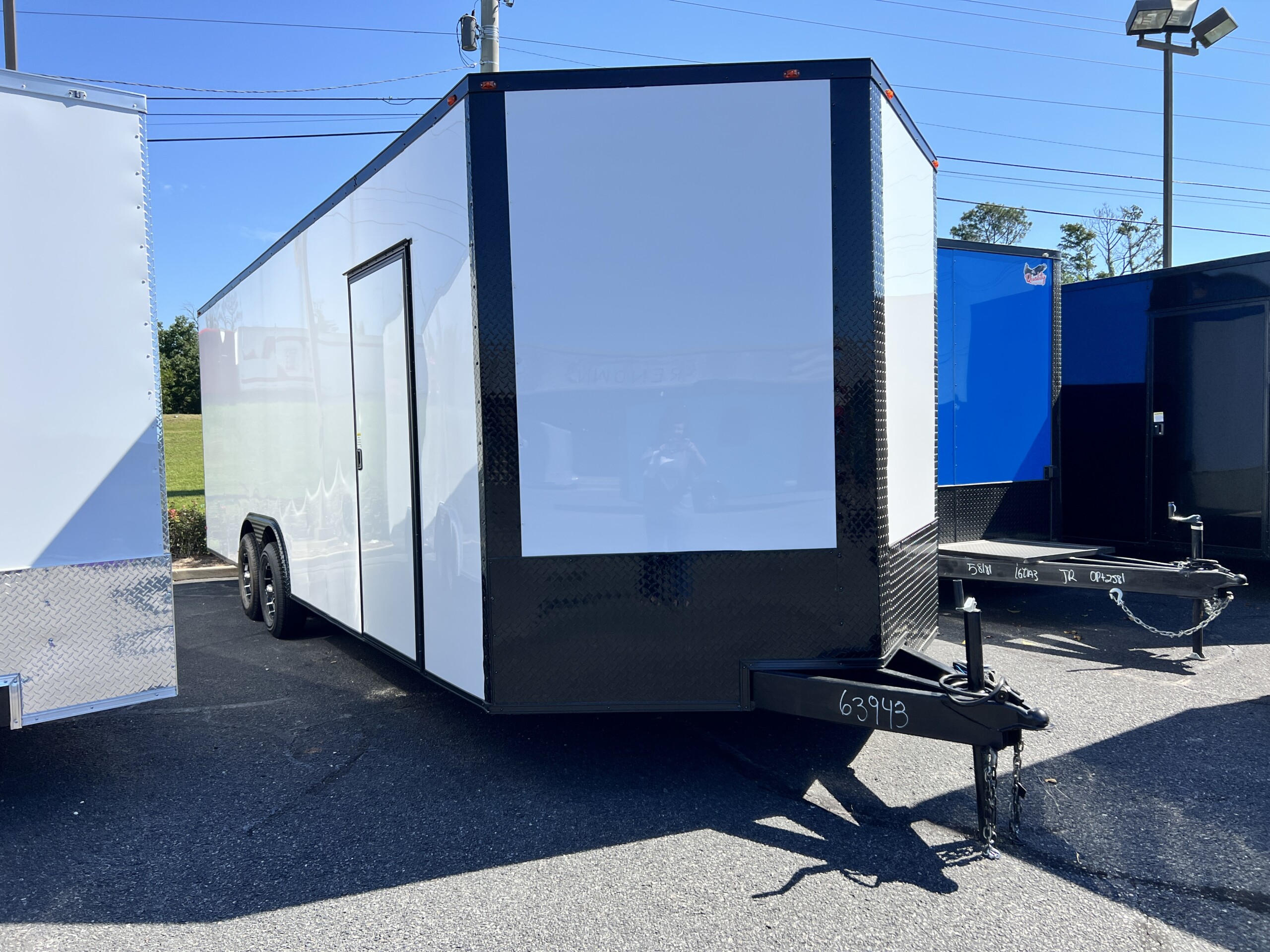 8.5 X 24 TA ENCLOSED CARGO TRAILER - Image 2