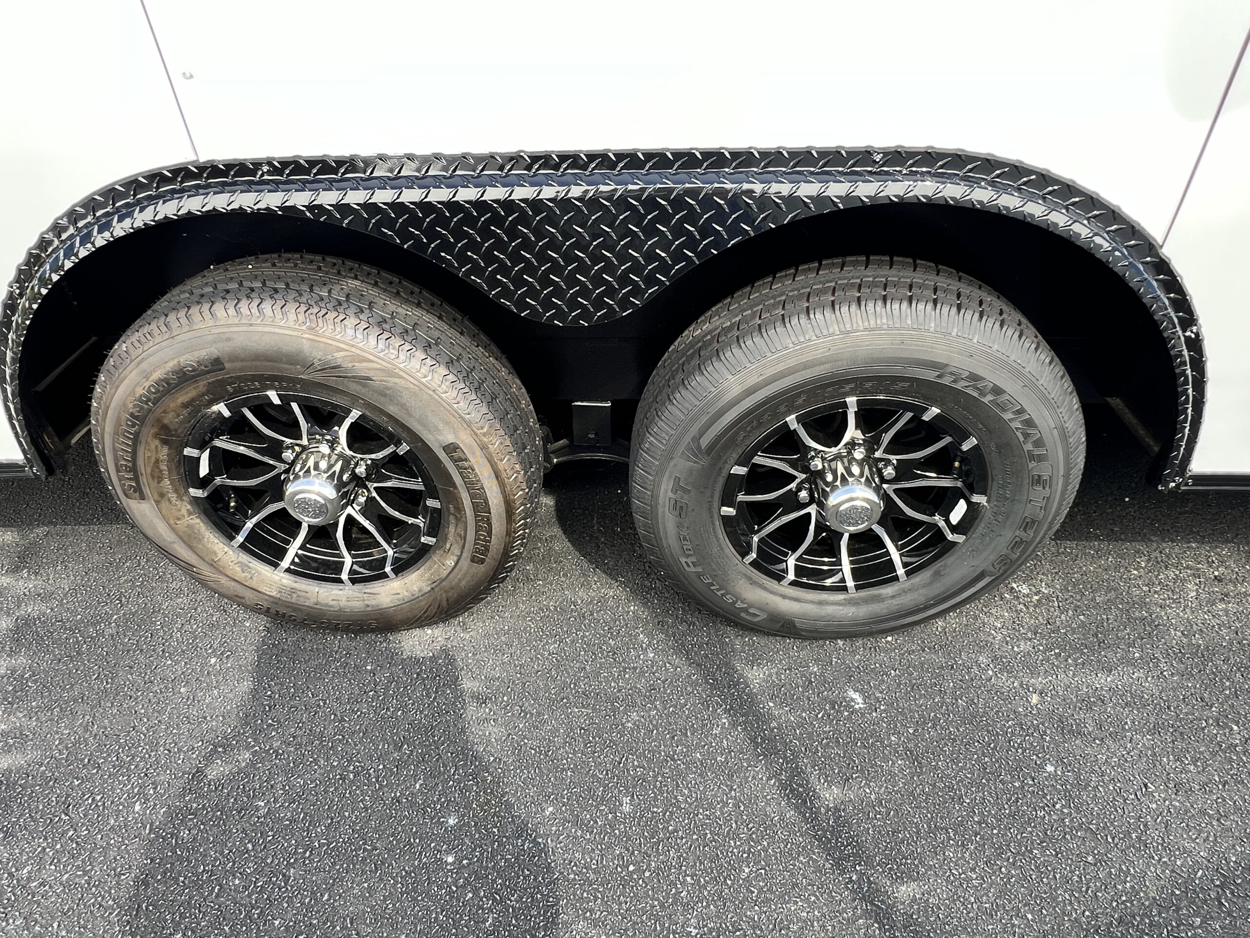 8.5 X 24 TA ENCLOSED CARGO TRAILER - Image 6