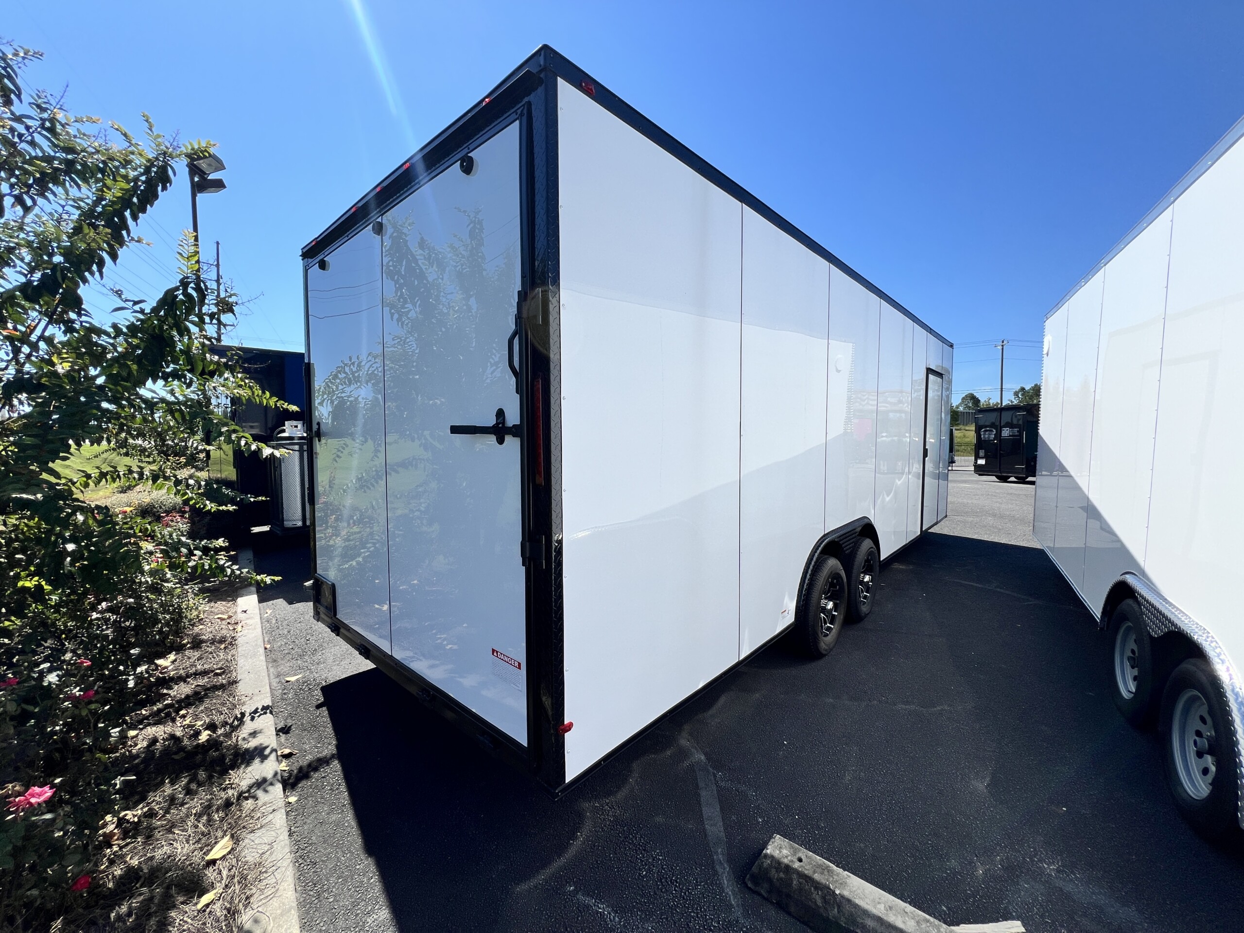 8.5 X 24 TA ENCLOSED CARGO TRAILER - Image 4