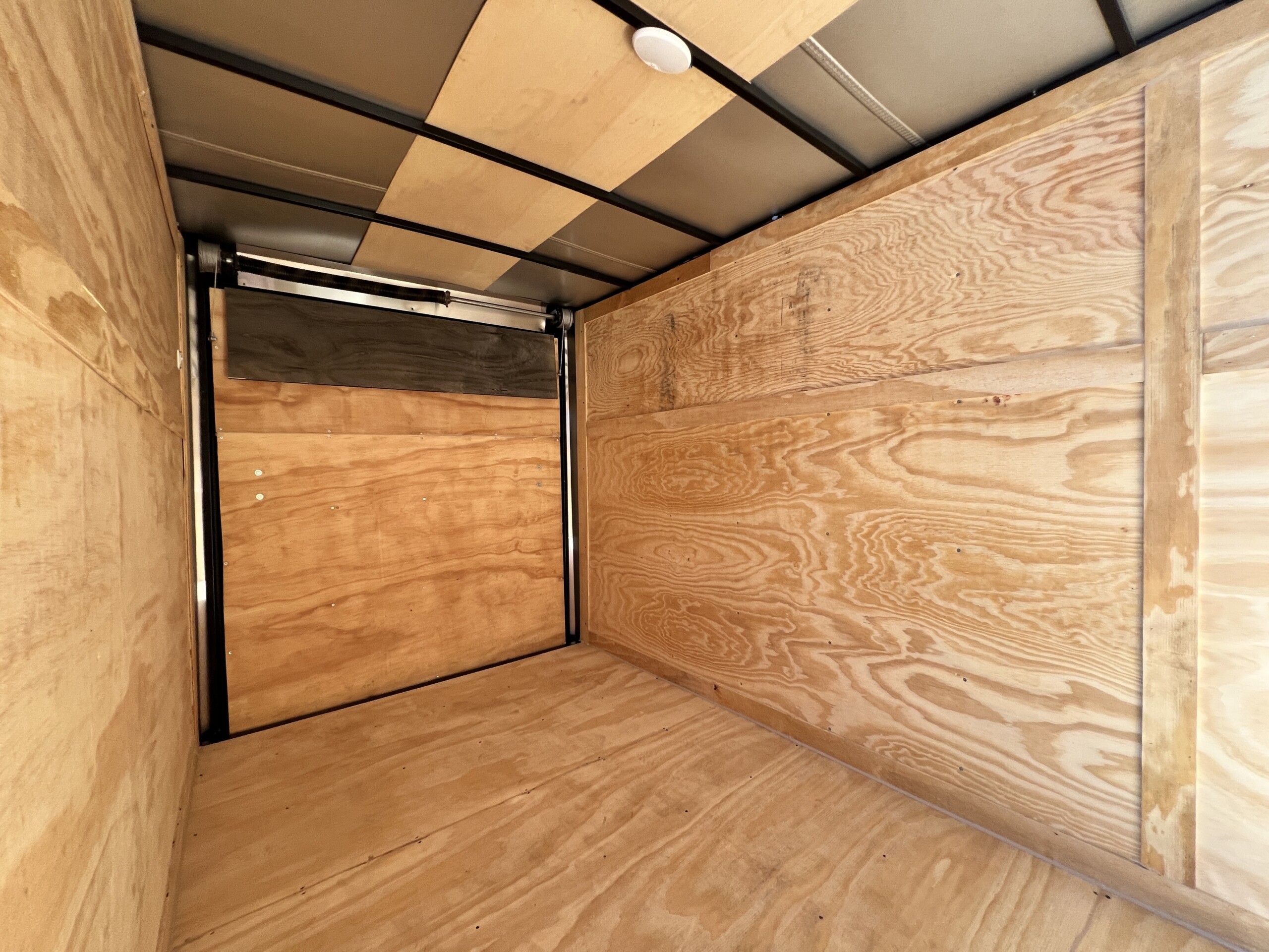 6 X 12 SA ENCLOSED CARGO TRAILER - Image 5