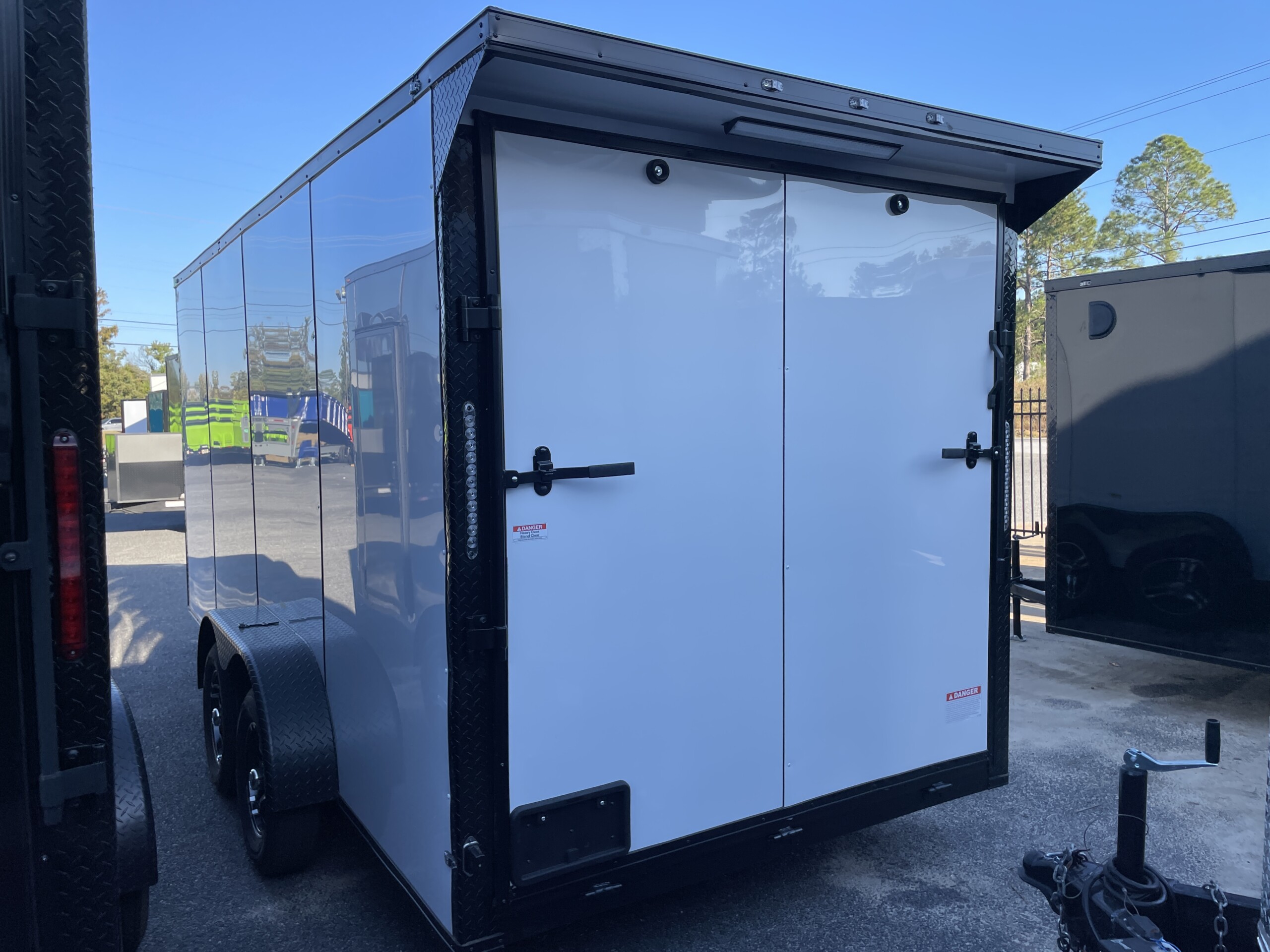 7 X 16 TA ENCLOSED CARGO TRAILER - Image 3