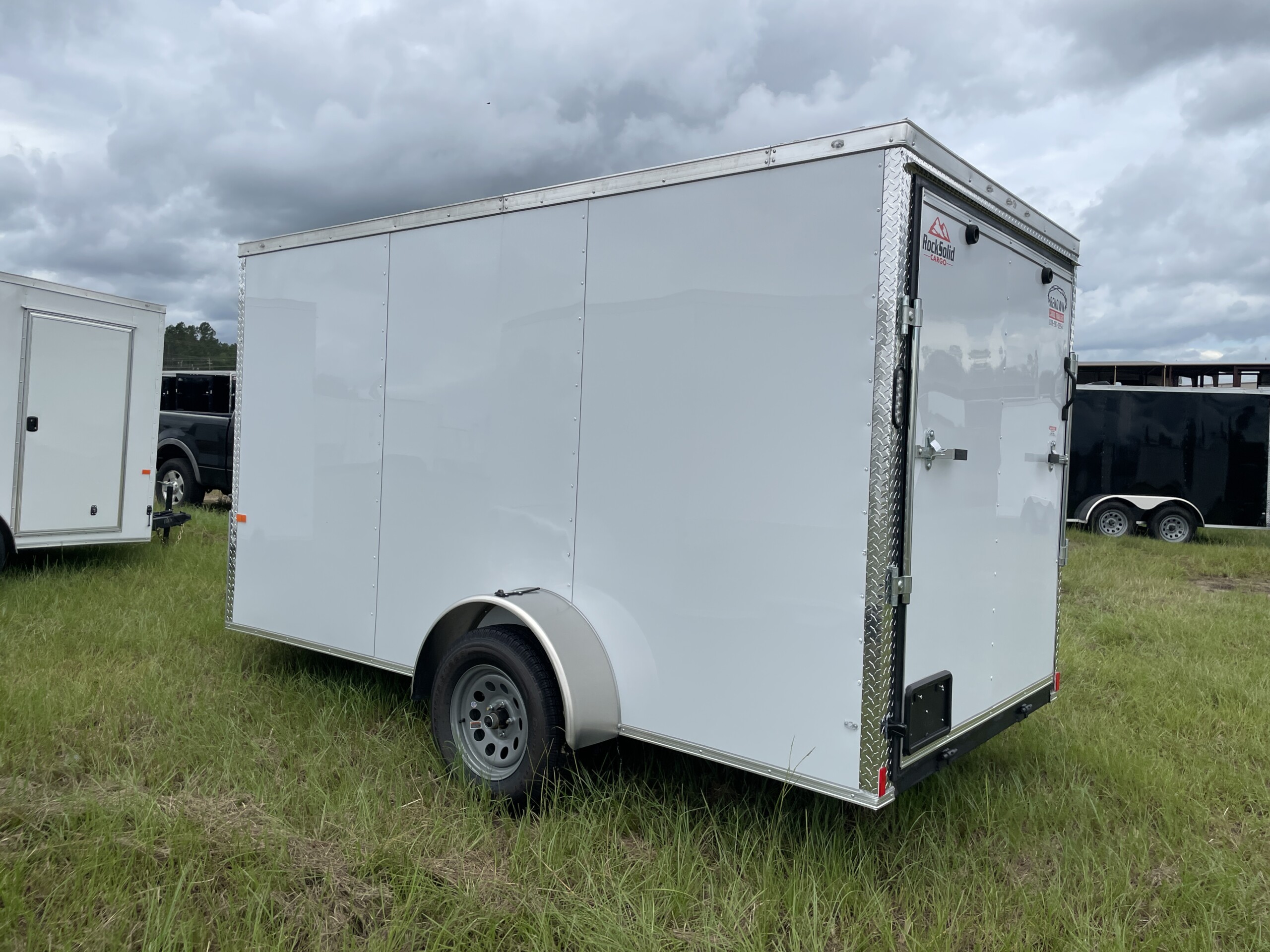 6 X 12 SA ENCLOSED CARGO TRAILER - Image 5
