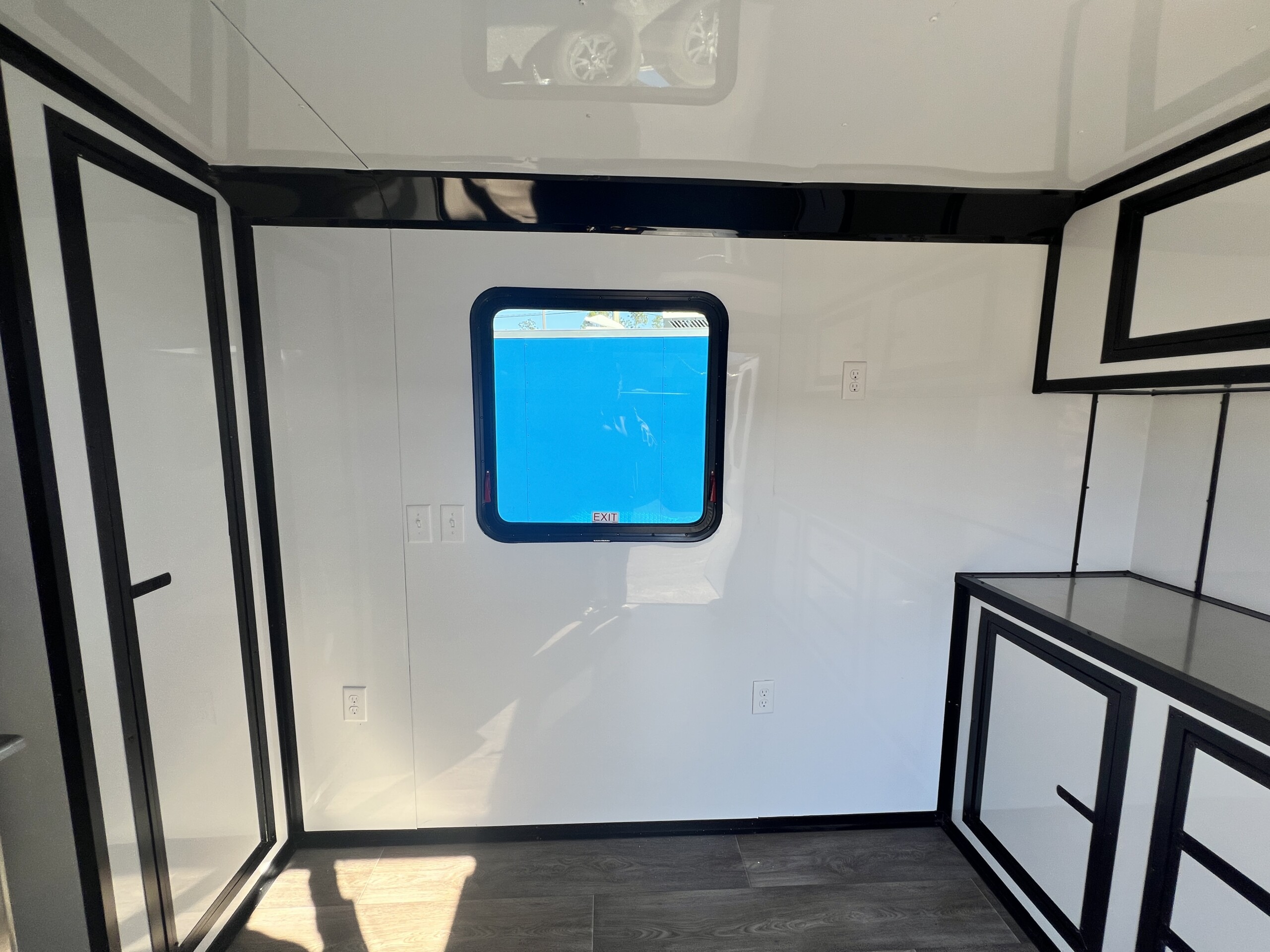 7 X 14 TA PET GROOMING TRAILER - GENESIS SERIES - Image 14