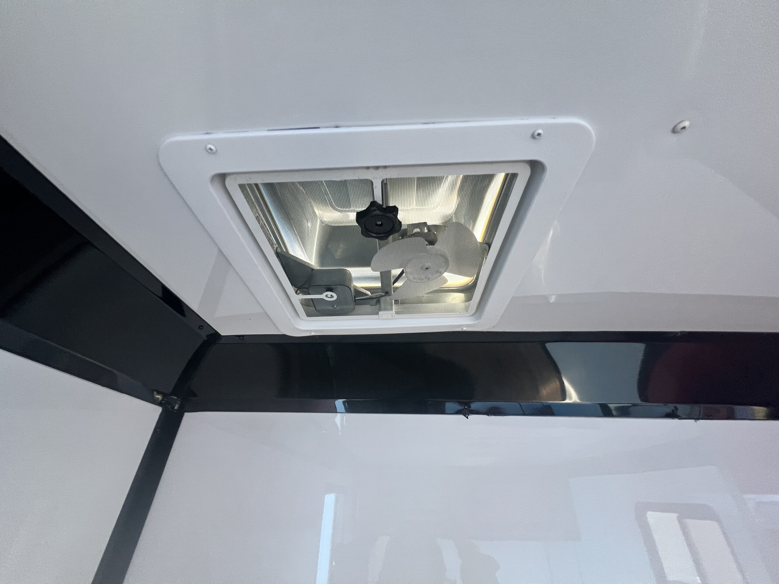 7 X 14 TA PET GROOMING TRAILER - GENESIS SERIES - Image 9