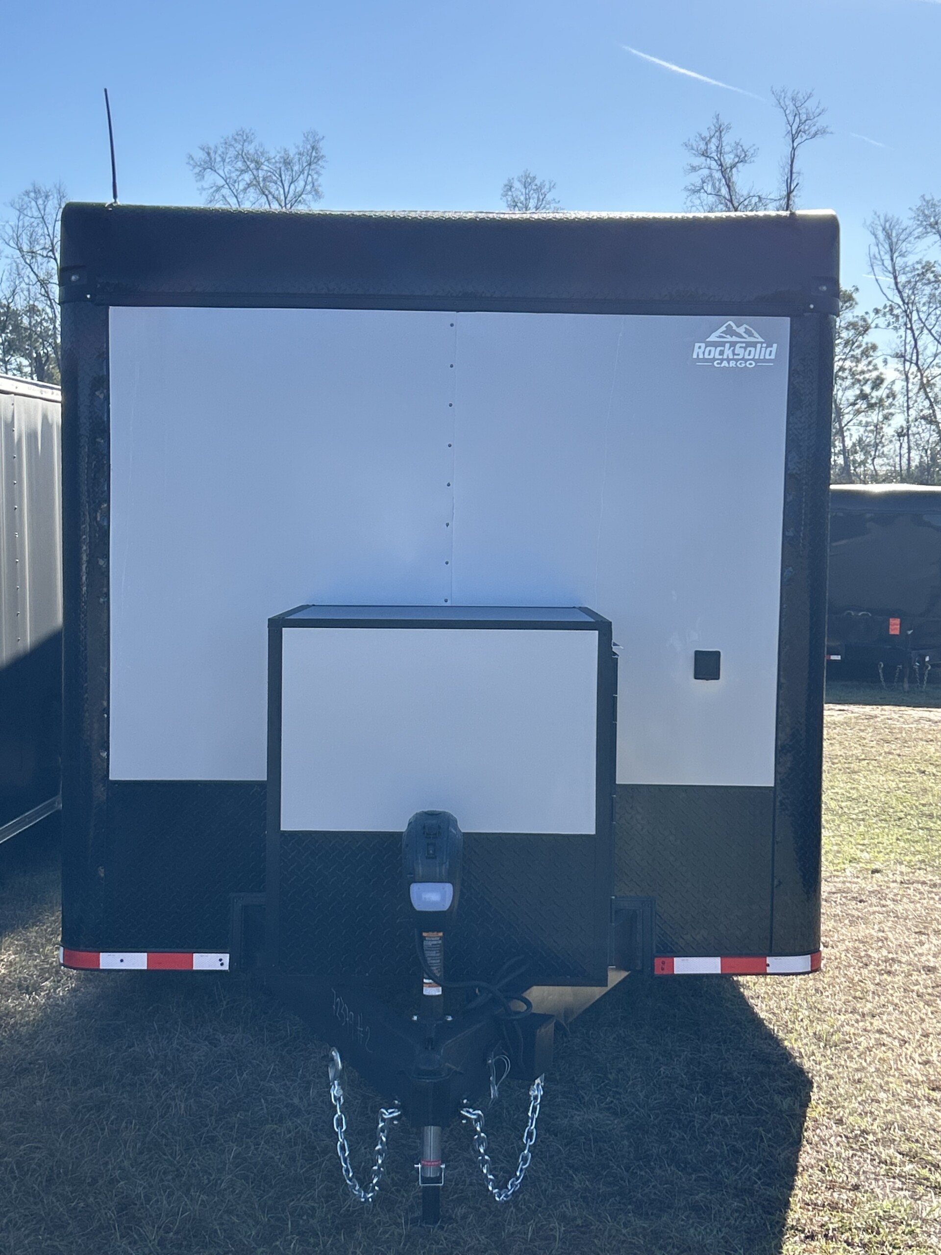 8.5X32TA LOADED RACE TRAILER - Image 5