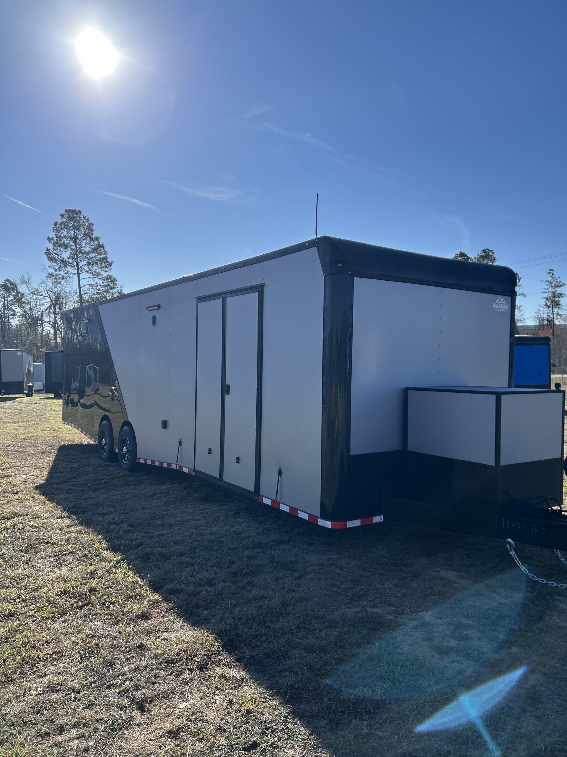 8.5X32TA LOADED RACE TRAILER - Image 2