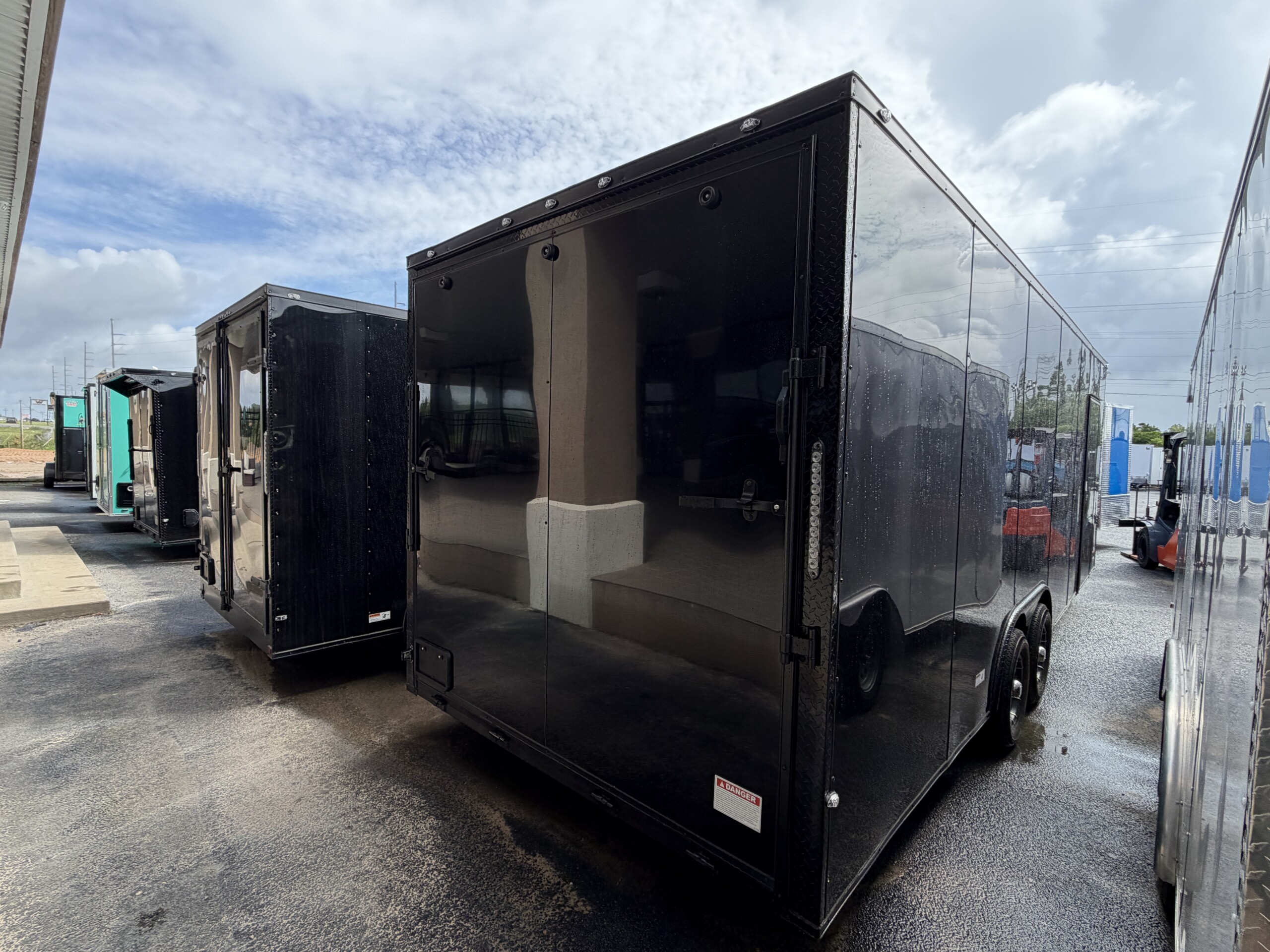 8.5 X 24 TA ENCLOSED CAR HAULER TRAILER - Deep South - Image 4