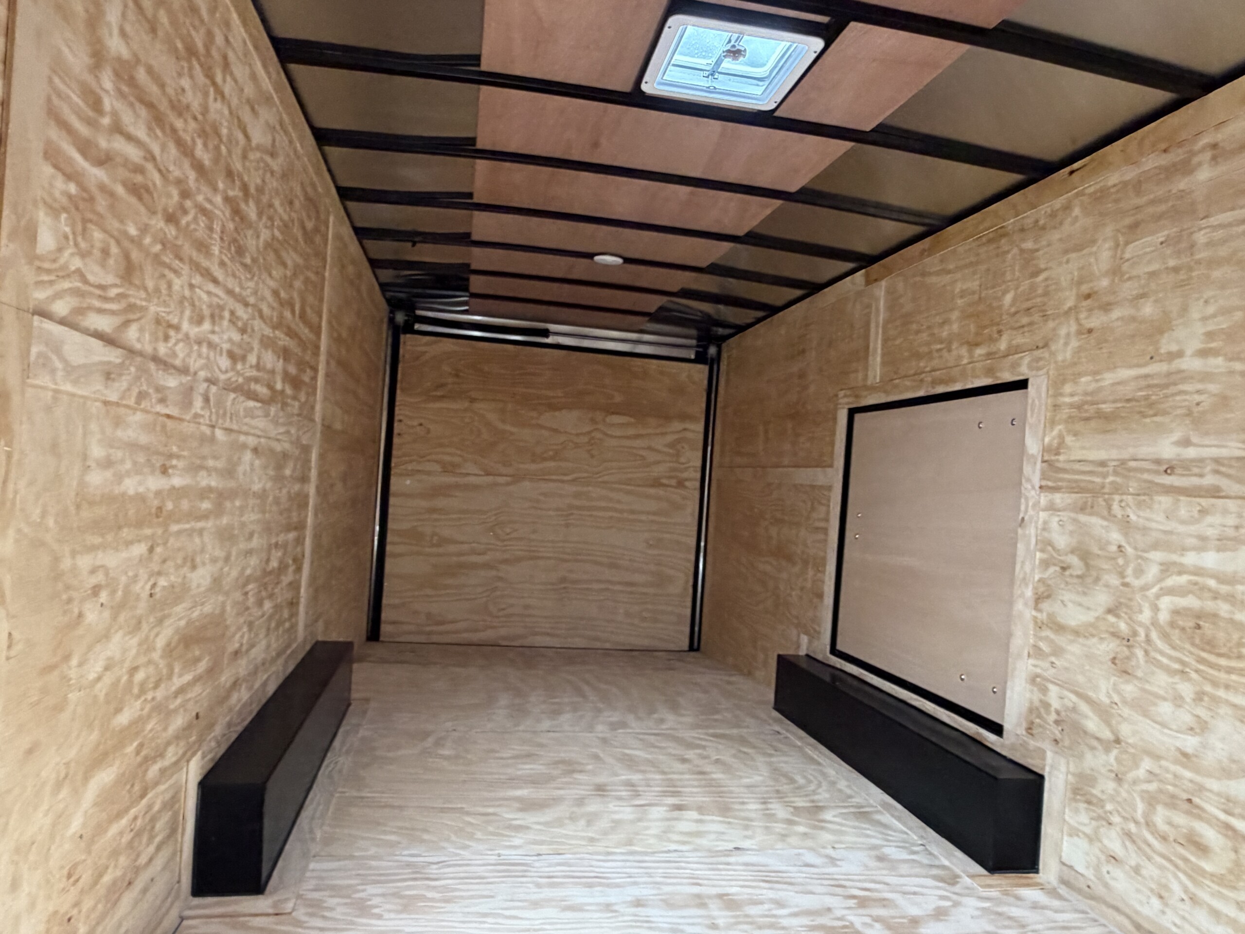 8.5 X 24 TA ENCLOSED CAR HAULER TRAILER - Deep South - Image 7