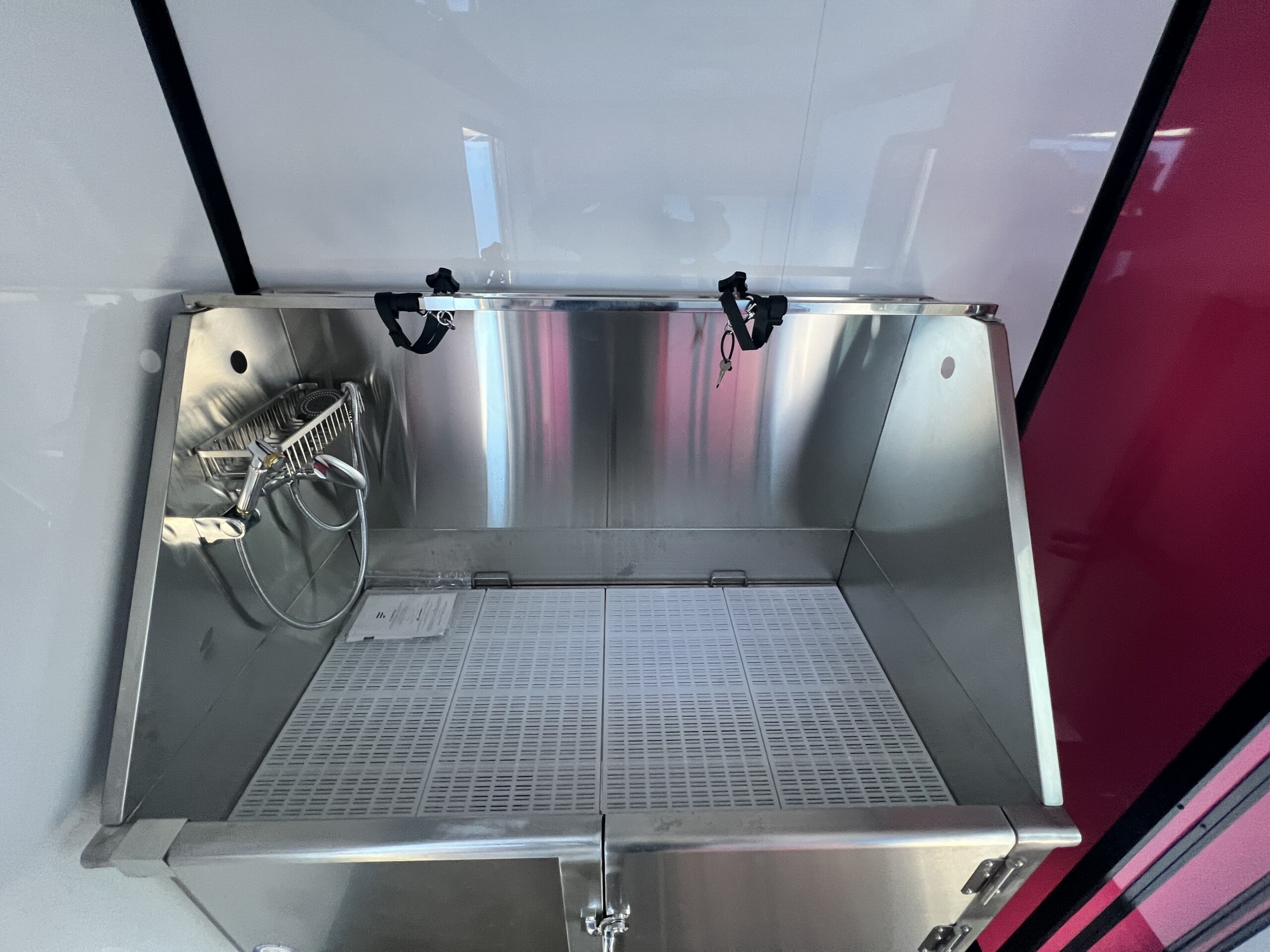 7 X 12 TA PET GROOMING TRAILER - GENESIS SERIES - Image 14