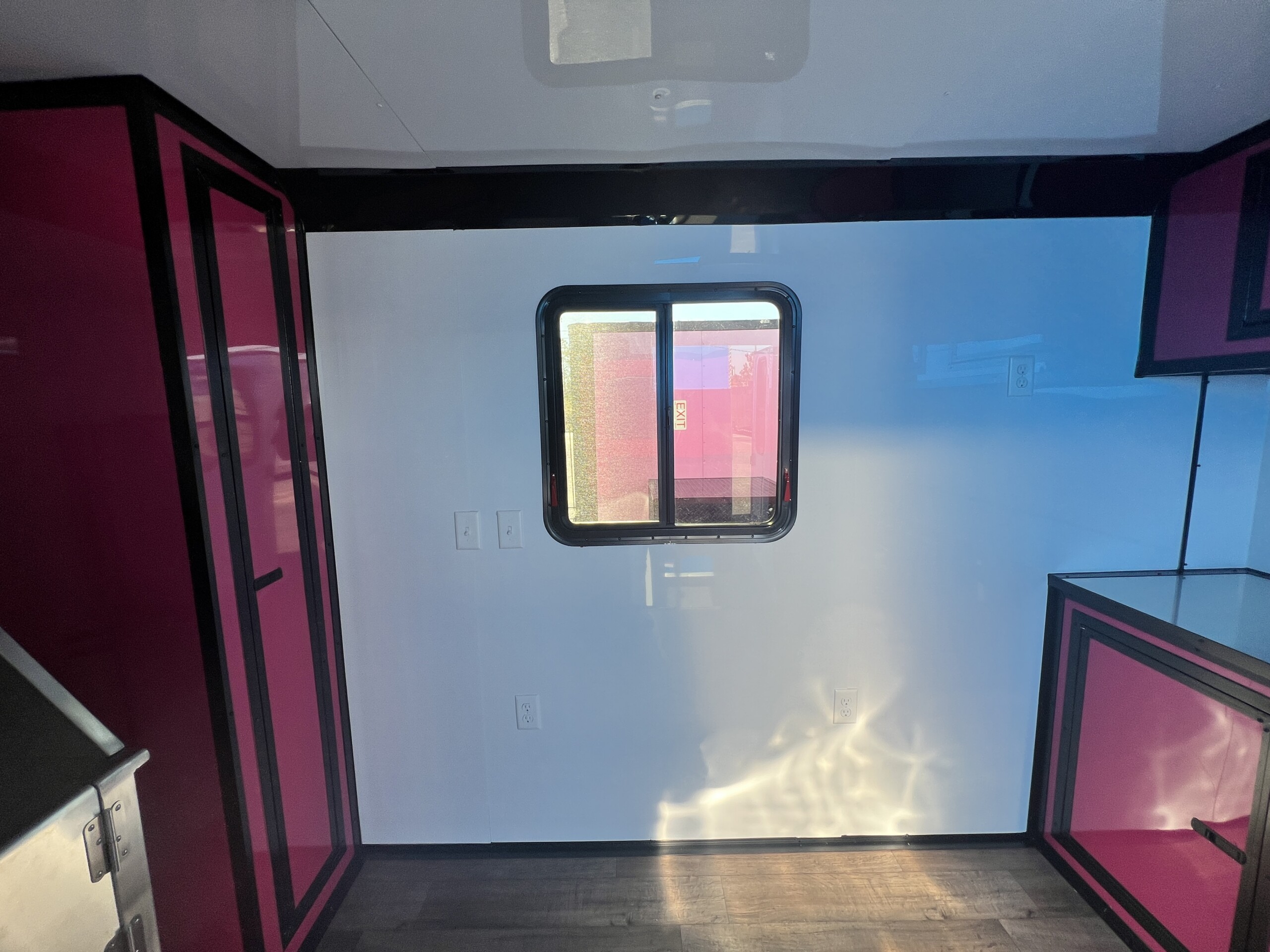 7 X 12 TA PET GROOMING TRAILER - GENESIS SERIES - Image 16