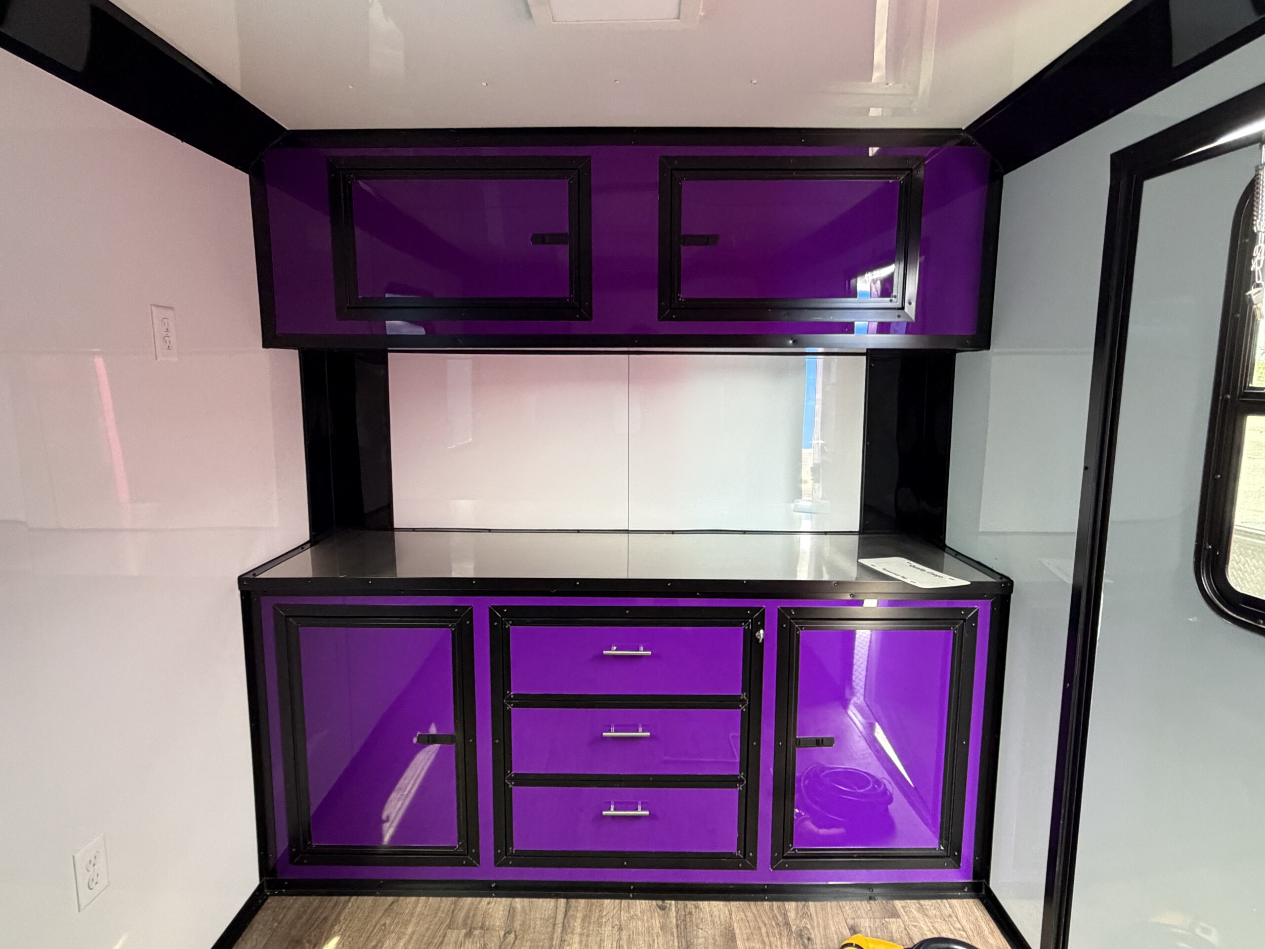 7x14 DOG GROOMING TRAILER - GENESIS SERIES | PURPLE - Image 8
