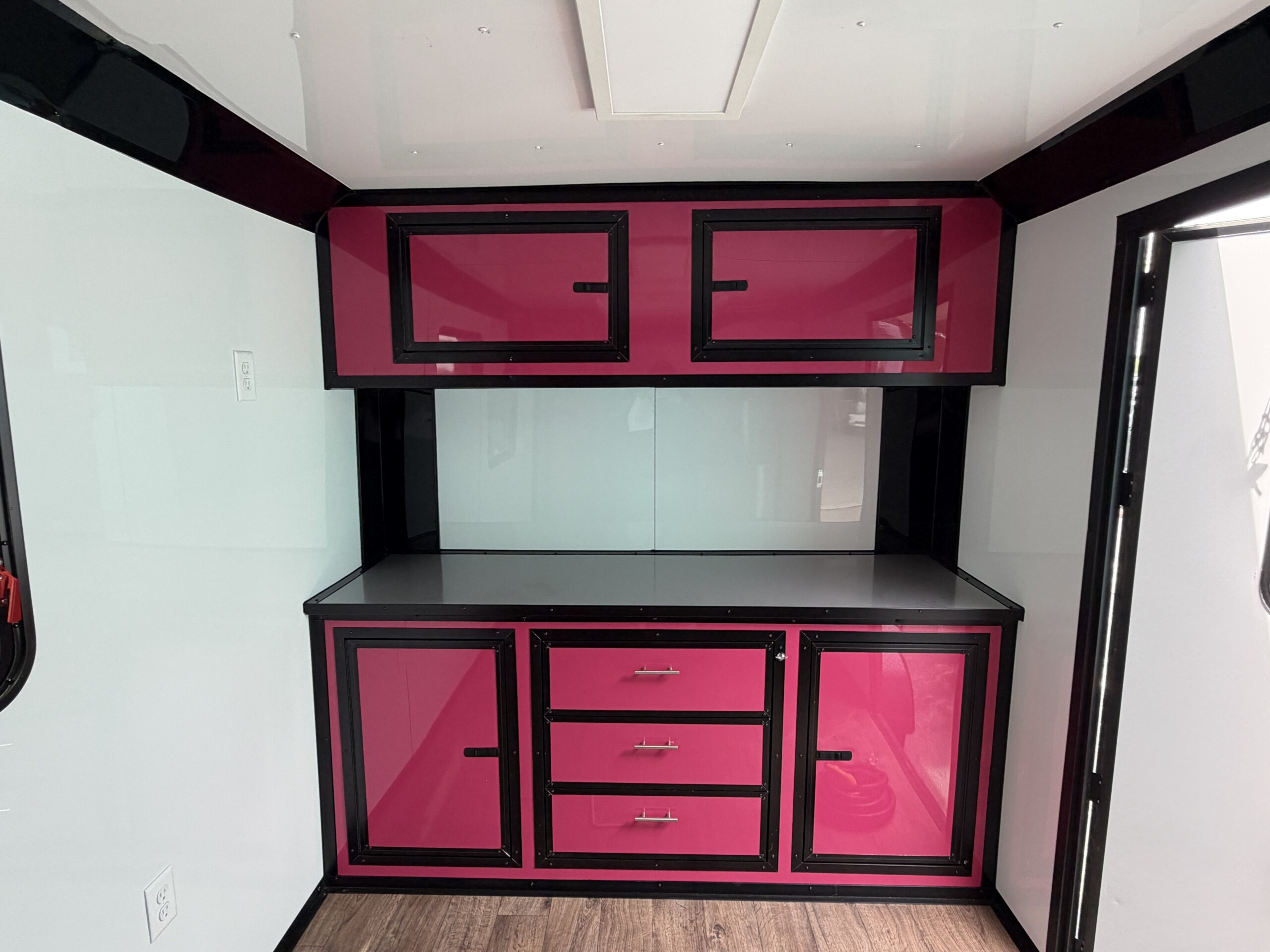 7x14 DOG GROOMING TRAILER - GENESIS SERIES | HOT PINK - Image 9