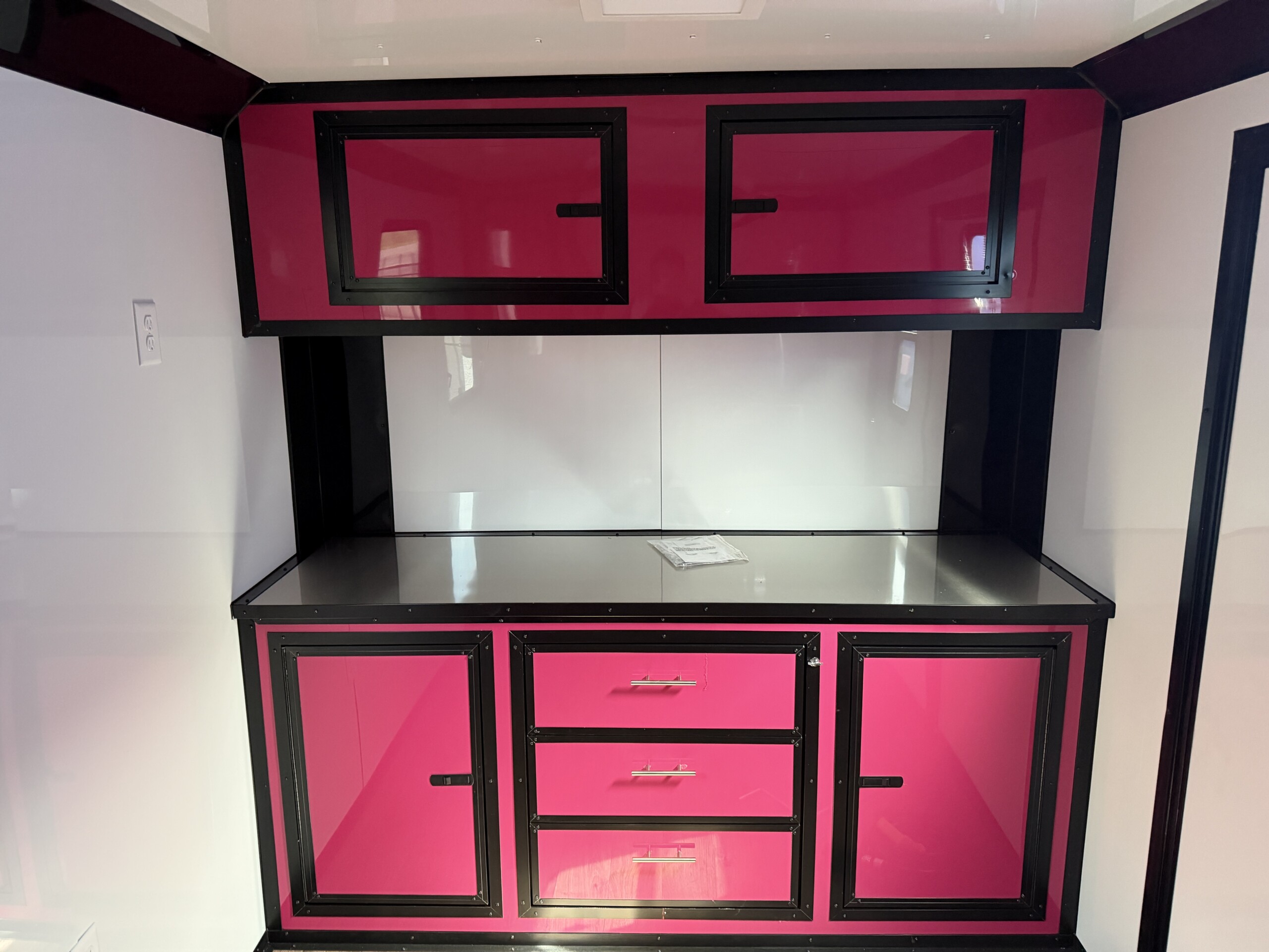 7x14 DOG GROOMING TRAILER - GENESIS SERIES | HOT PINK - Image 4