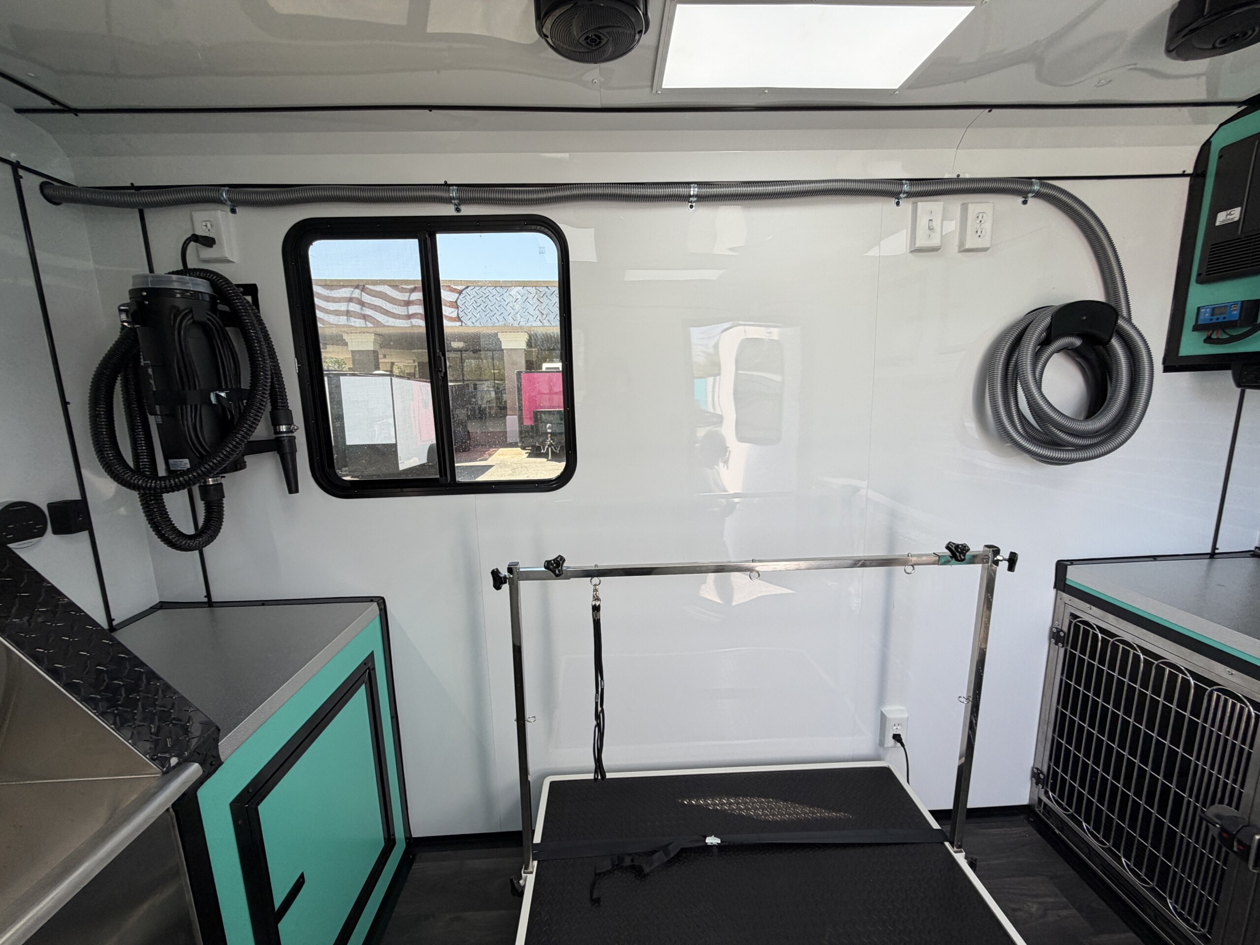 7X14 Legacy Series Mobile Grooming Trailer - Battery Powered - Image 37