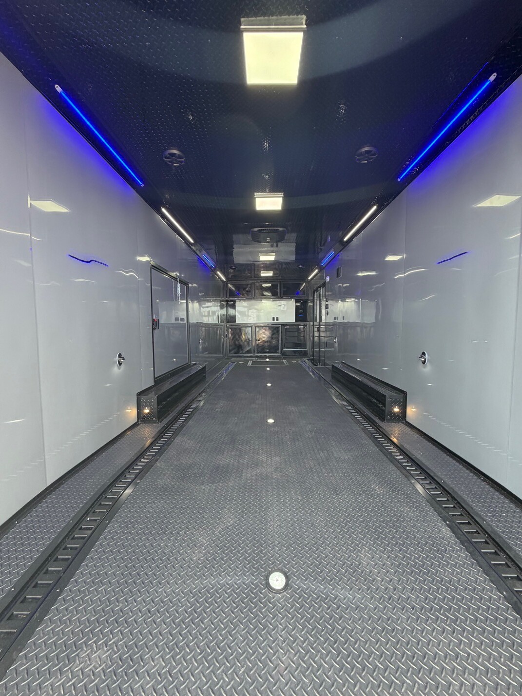 8.5 X 28TA RACE TRAILER | LOADED & RACE READY - Image 15