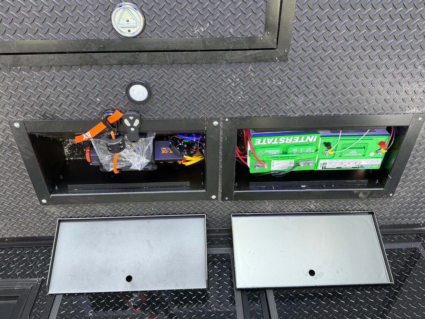 8.5 X 28TA RACE TRAILER | LOADED & RACE READY - Image 3