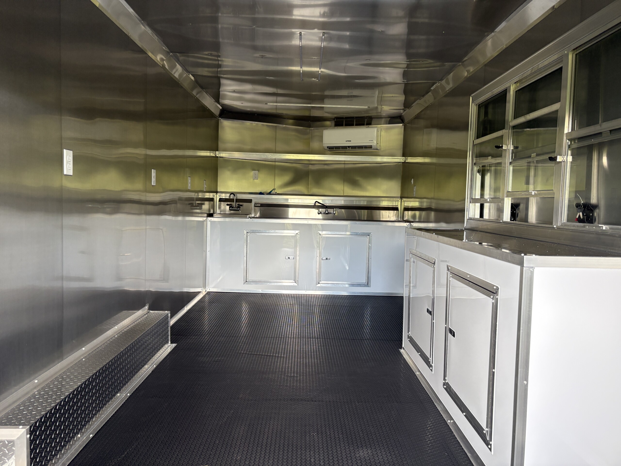 9×20 Concession Trailer photo 7